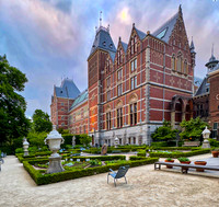 Amsterdam: Large museum and gardens