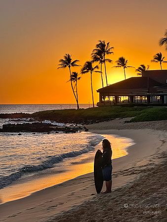 Kauai: Surfer at Sunset, Kiahuna Beach, Poipu