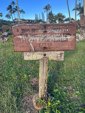 I-Phone: Hikinaakala Heiau Sacred Site: Lydgate Beach Park- Kapa'a