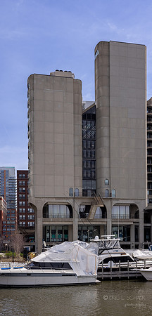 Residential Building- Architect Bertrand Goldberg- Design basis- a utopian vision of a city within a city