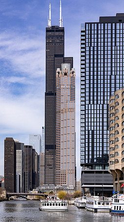 Sears (Willis) Tower in background. View North along Chicago River South Branch
